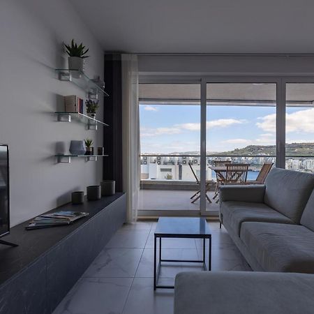 A Stunning Apartment With Spectacular Sea Views セント・ポールズ・ベイ エクステリア 写真
