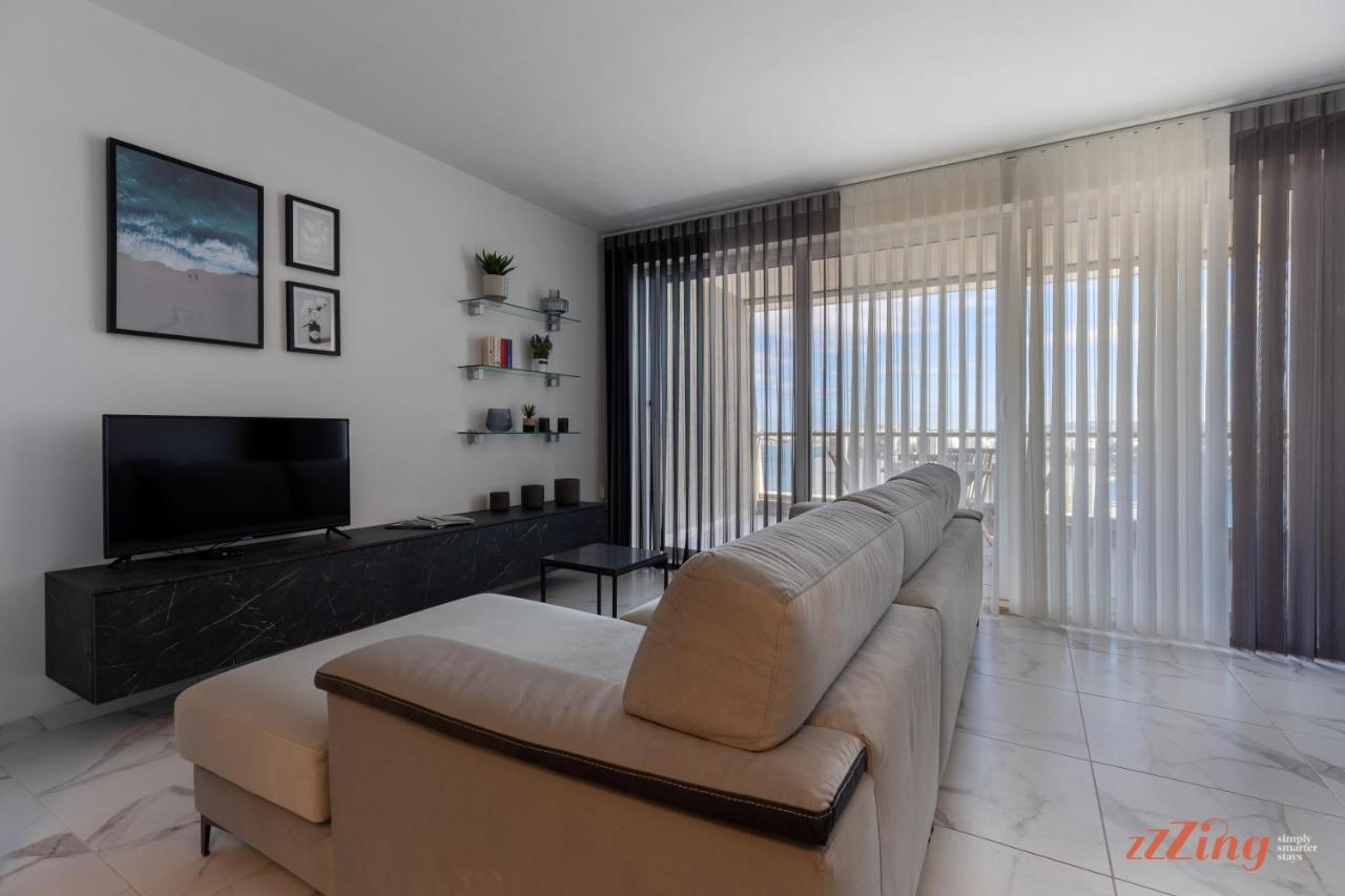 A Stunning Apartment With Spectacular Sea Views セント・ポールズ・ベイ エクステリア 写真
