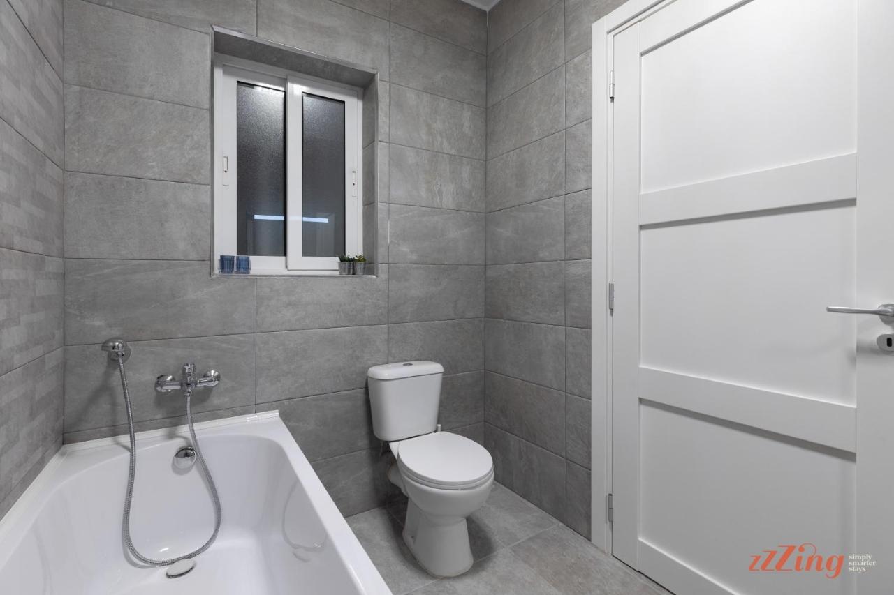 A Stunning Apartment With Spectacular Sea Views セント・ポールズ・ベイ エクステリア 写真