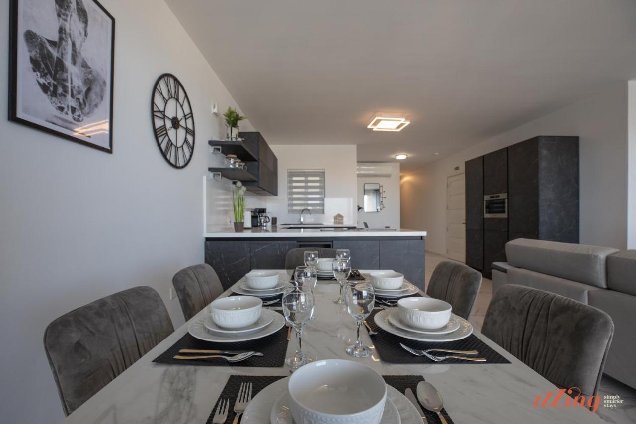 A Stunning Apartment With Spectacular Sea Views セント・ポールズ・ベイ エクステリア 写真