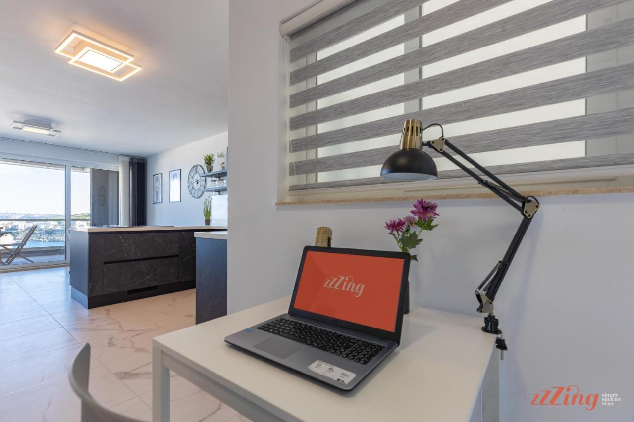 A Stunning Apartment With Spectacular Sea Views セント・ポールズ・ベイ エクステリア 写真
