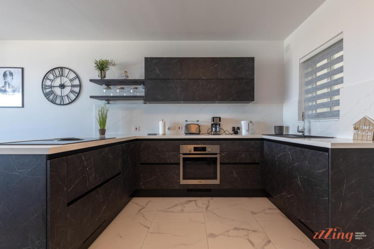 A Stunning Apartment With Spectacular Sea Views セント・ポールズ・ベイ エクステリア 写真